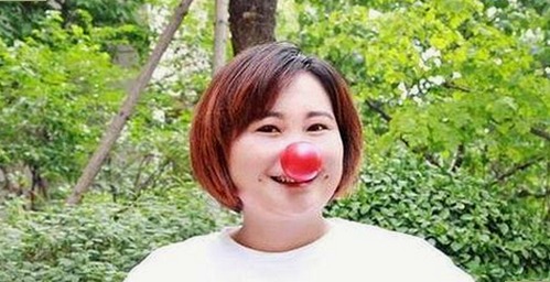 《摩登家庭第二季》最新动态：剧情逐渐展开，角色关系更为紧密