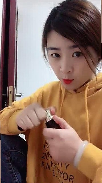 小🐔🐔伸进🈲18网站最新版下载：探索最新娱乐资源的便捷途径